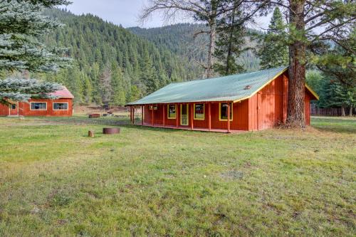 Quaint DeBorgia Retreat Black Diamond Guest Ranch