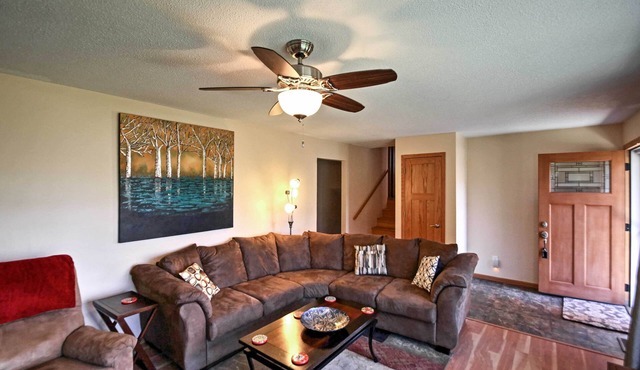 Quaint Duluth Hideaway w/Private Fenced-in Yard!