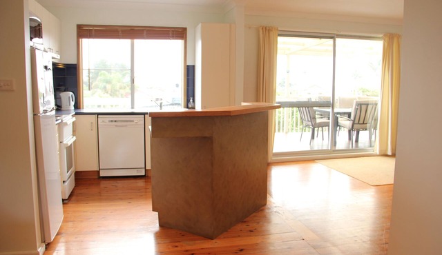 Quaint Family Beach Bungalow great location