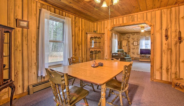 Quaint Farmhouse - Hunt, Fish, & Snowmobile!