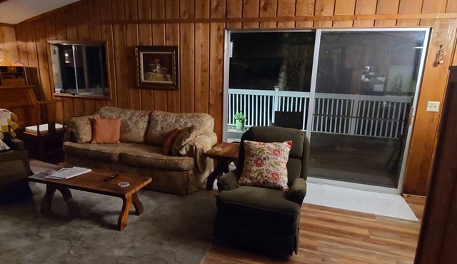 Quaint getaway cabin on an exclusive Northwoods lake