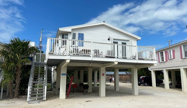 Quaint Glamping Cottage on Private Island, Sandy Beach with Freshwater Pool!