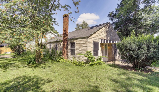 Quaint Grams Lake Cottage: Pets Welcome!