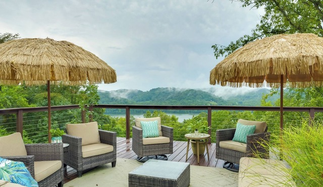 Quaint Granville Retreat w/ Cumberland River Views