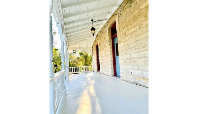 Quaint Historic Home 🏡 Central Location