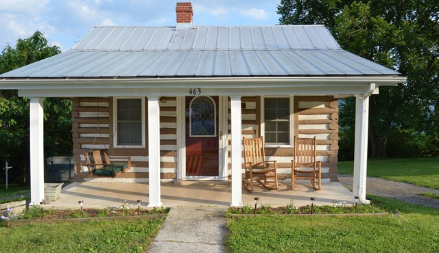 Quaint Historic Log Cabin Overlooking The James River.