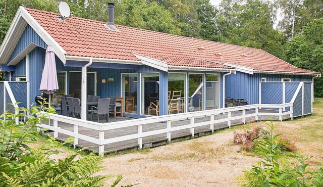 Quaint Holiday Home in Aakirkeby with Whirlpool