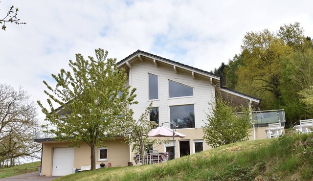 Quaint Holiday Home in Varsberg with Terrace