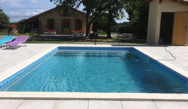 Quaint Holiday Home, Private Pool, close to Nougaro circuit