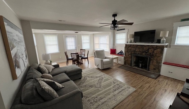 Quaint Home with Beach Access and NYC views