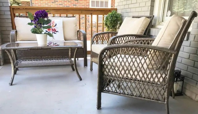 Quaint home with great private backyard only 2 min from the Beltline!