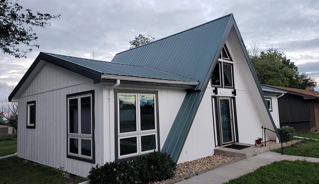 Quaint house in small town, 20 miles from the Missouri River