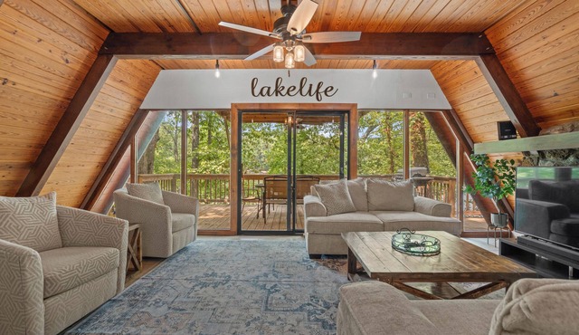 Quaint Lake Hamilton Home, Boat Dock & Nice Views