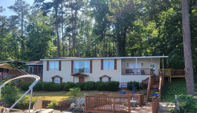 Quaint lakeside studio on Jackson Lake .