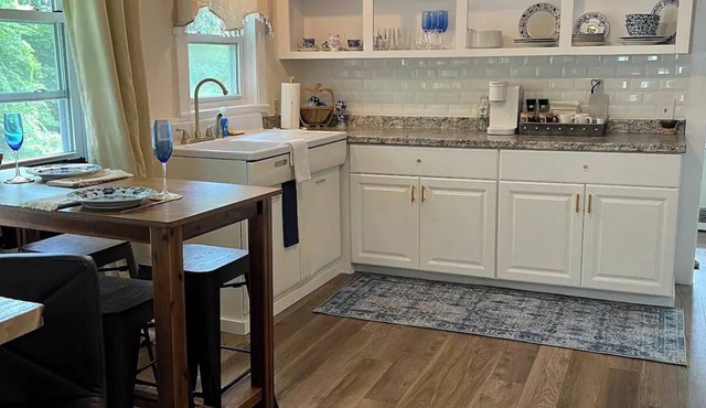 Quaint Little Cottagen