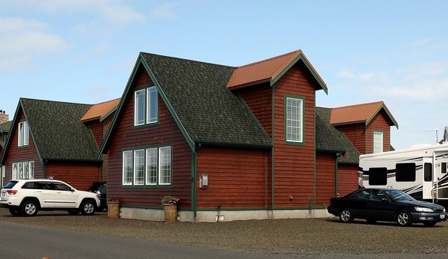 Quaint location, quiet end of the beach. Kid and pet friendly