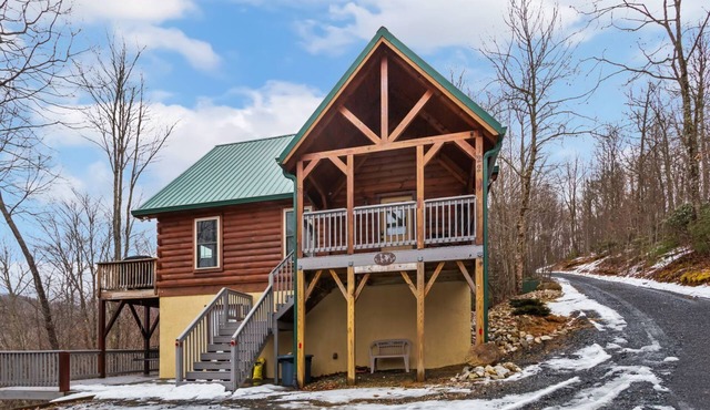 Quaint Log Cabin in Secluded Area