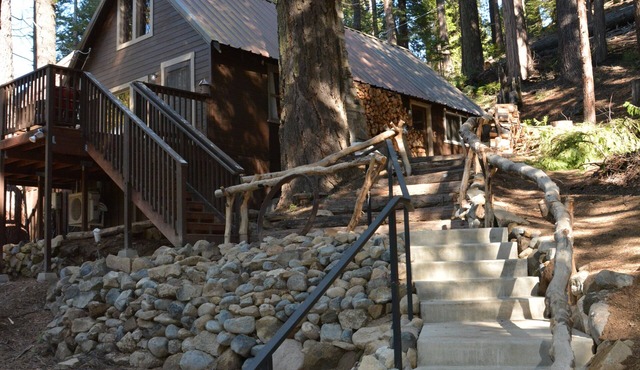 Quaint Mountain Cabin at the entrance to Yosemite National Park
