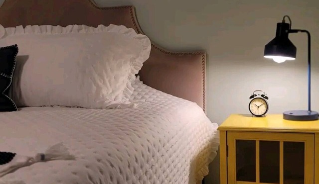 Quaint Mr Rogers Home near Fleming Island