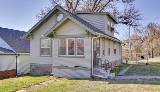 Quaint Omaha Home < 5 Mi to Downtown!