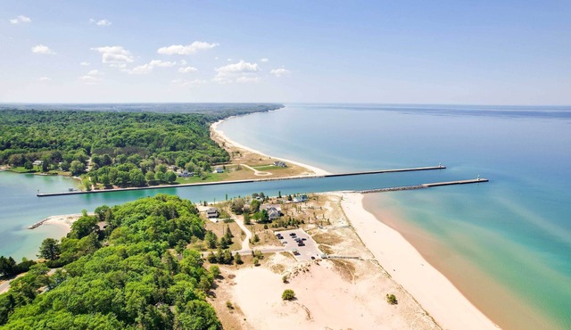 Quaint Onekama Condo: Walk to Portage Lake!
