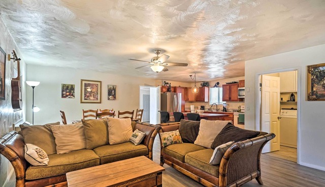 Quaint Pahrump Ranch: 6-Horse Barn & Fire Pit