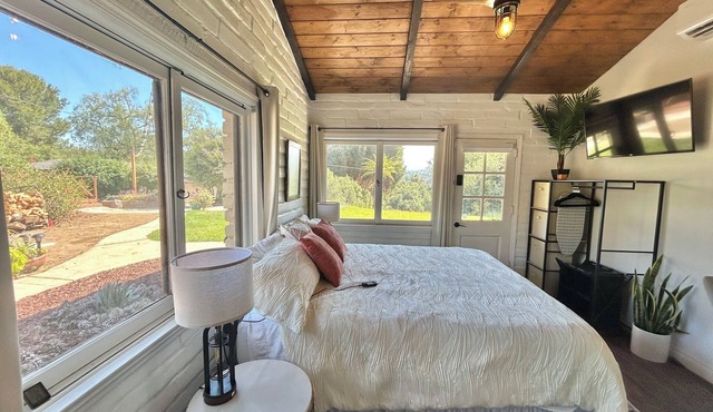 Quaint, peaceful guest suite with beautiful views