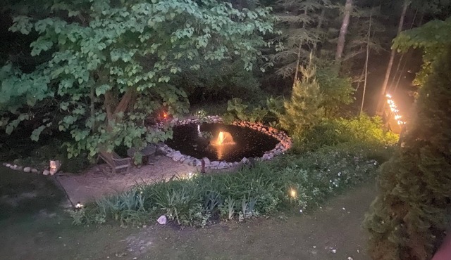 Quaint Pond Retreat for 2 Clean Cozy Private Near Traverse City!