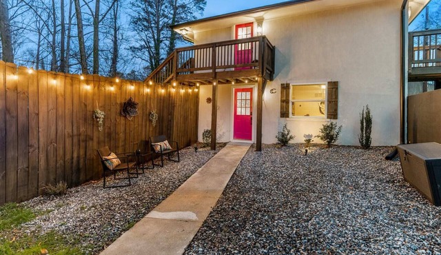 Quaint Quarters | * From 1 to 10 Guests *