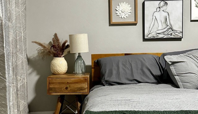 Quaint & quiet boho bungalow 2min from TU/Expo Center & 10min from DT/BOK/Cains