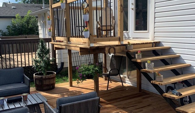 Quaint, quiet, well appointed! Conveniently located.