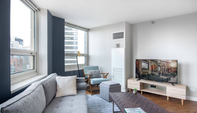 Quaint River North 1BR w/Gym + W/D near Mag Mile by Blueground