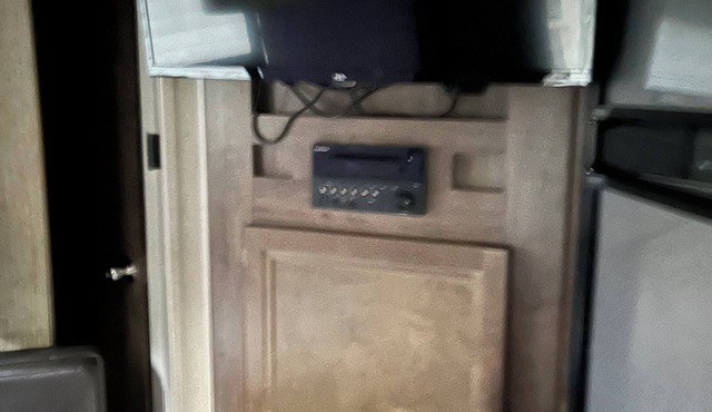Quaint RV with AC can be picked up in Berrien Springs 29ft a slide out also.
