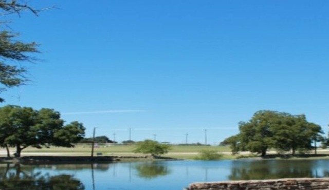 Quaint SFR close to City Park and 15 minutes from Fort Hood