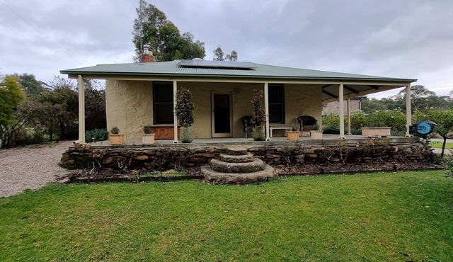 Quaint stone cottage nestled in the hills between Meadows Goolwa and Strathalbyn