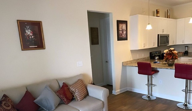 QUAINT STYLISH 2BD/2.5BA WITH RESORT STYLE POOL