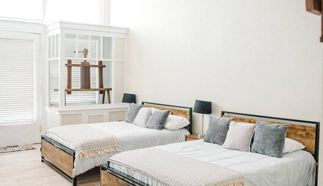 Quaint Suite in the heart of Mason