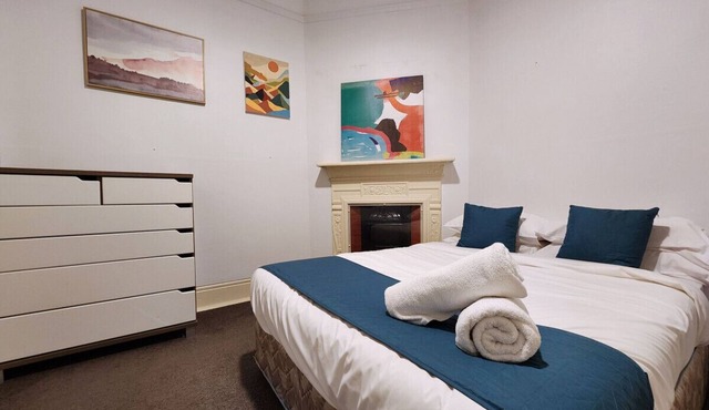 Quaint terrace house The Rocks