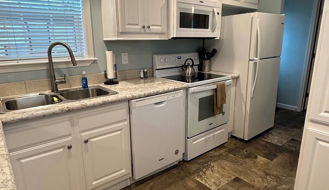 Quaint Tiny Home in RV Resort