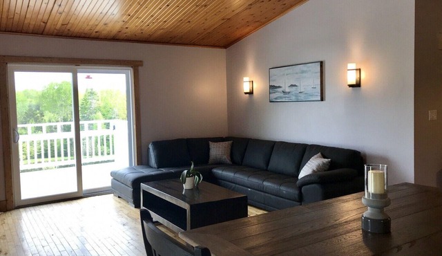 Quaint Vacation Home just minutes from Baddeck and Gaelic College