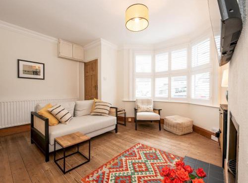 Quaint Victorian Cottage great transport to London - Pass the Keys