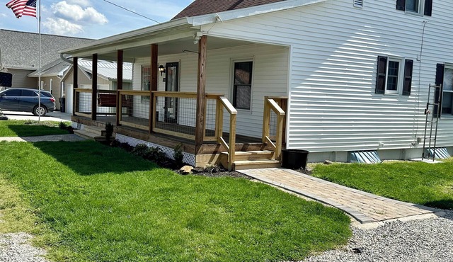 Quaint Village 4 bedroom home in Friendship IN