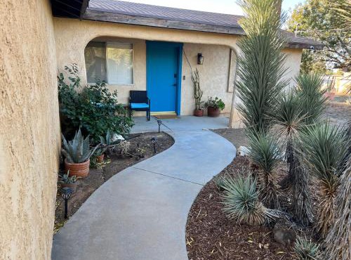 Quaint Vintage Ranch Style 4BedRoom 2Bath Sleeps 10