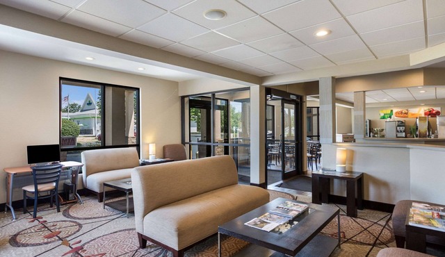 Quality Inn Albany Colonie