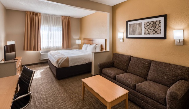 Quality Inn and Suites Springfield Southwest near I-72