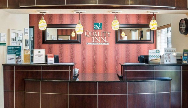 Quality Inn Brooklyn Center