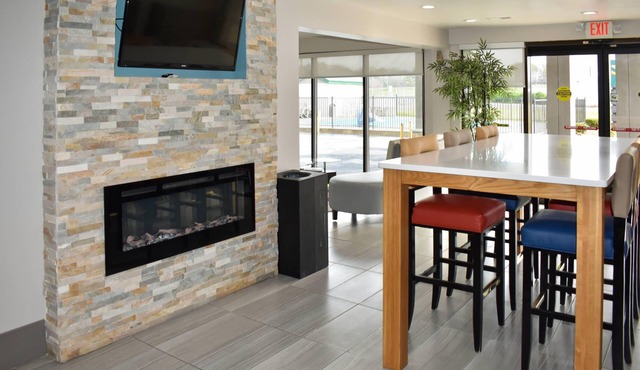 Quality Inn Calhoun North I-75