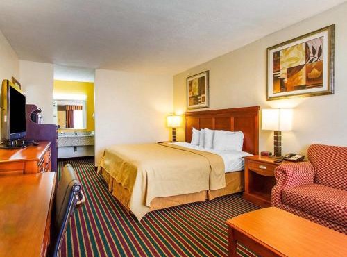 Quality Inn Dyersburg I-155