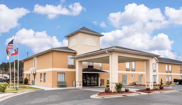 Quality Inn Fitzgerald