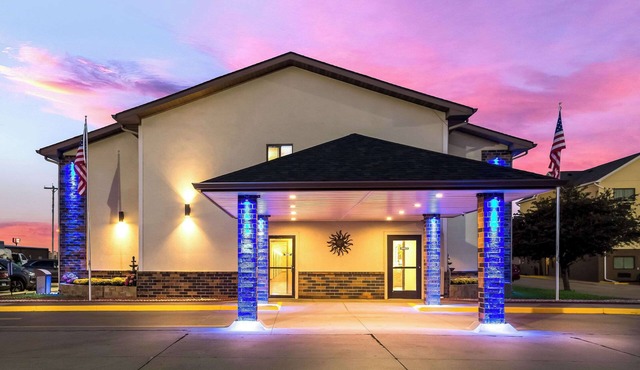 Quality Inn Galesburg near US Highway 34 and I-74
